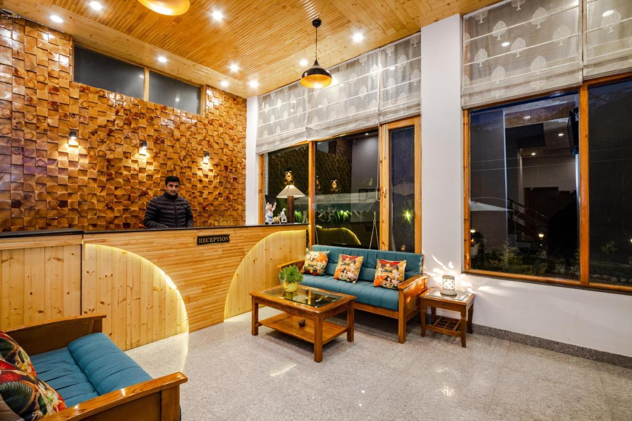 Vaibhav Regency Hotel Manali  Exterior photo