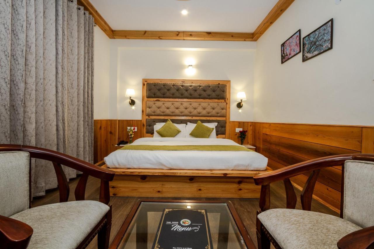 Vaibhav Regency Hotel Manali  Exterior photo
