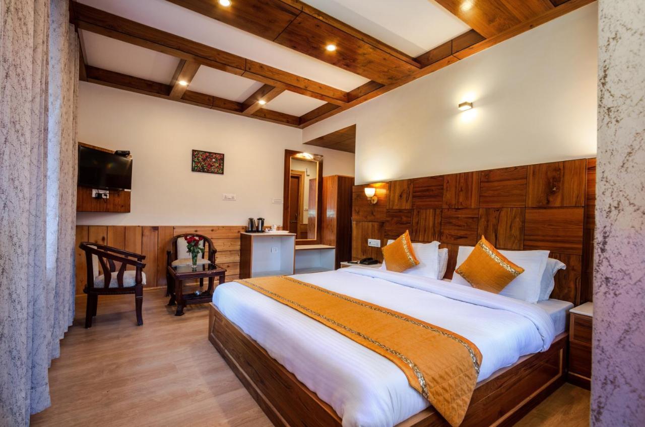 Vaibhav Regency Hotel Manali  Exterior photo