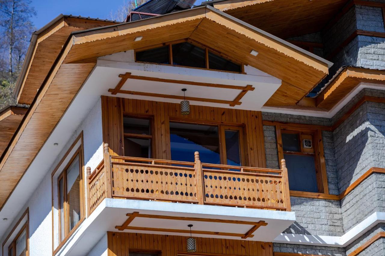 Vaibhav Regency Hotel Manali  Exterior photo